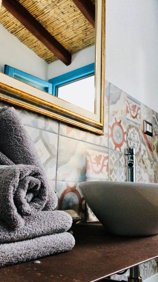 ムラヴェーラ Centu Concas Bed & Breakfast エクステリア 写真
