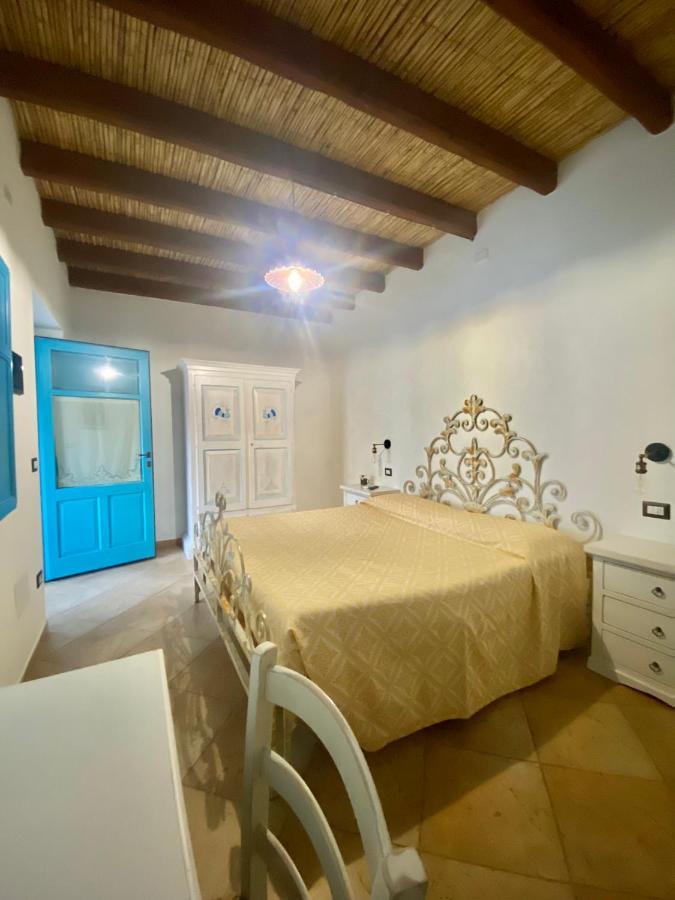 ムラヴェーラ Centu Concas Bed & Breakfast エクステリア 写真