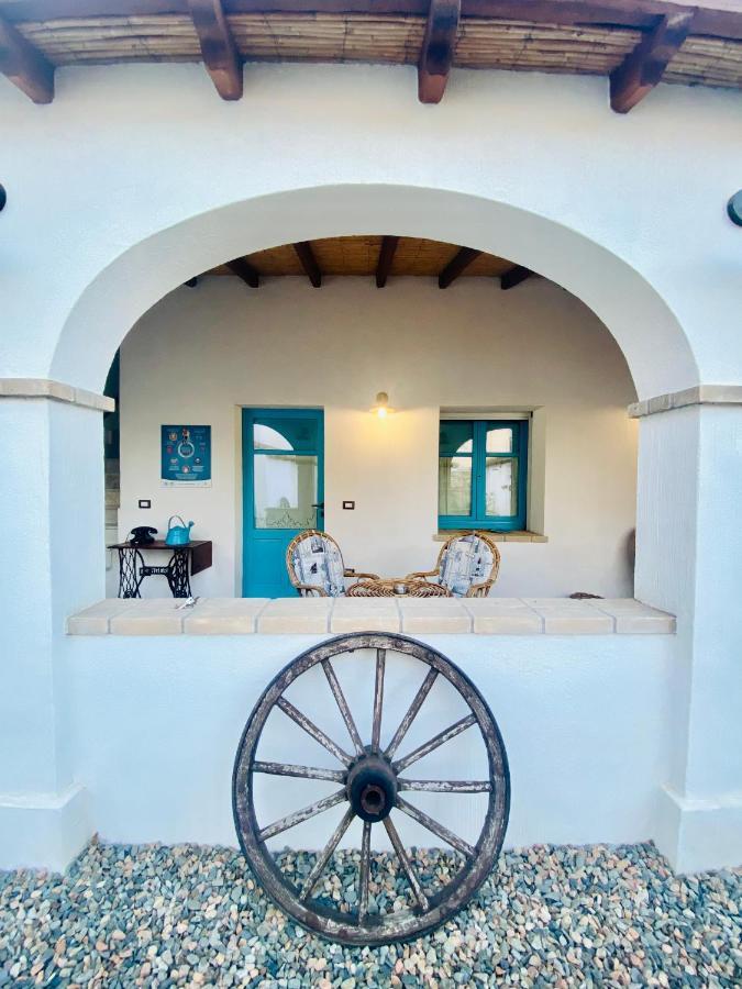 ムラヴェーラ Centu Concas Bed & Breakfast エクステリア 写真